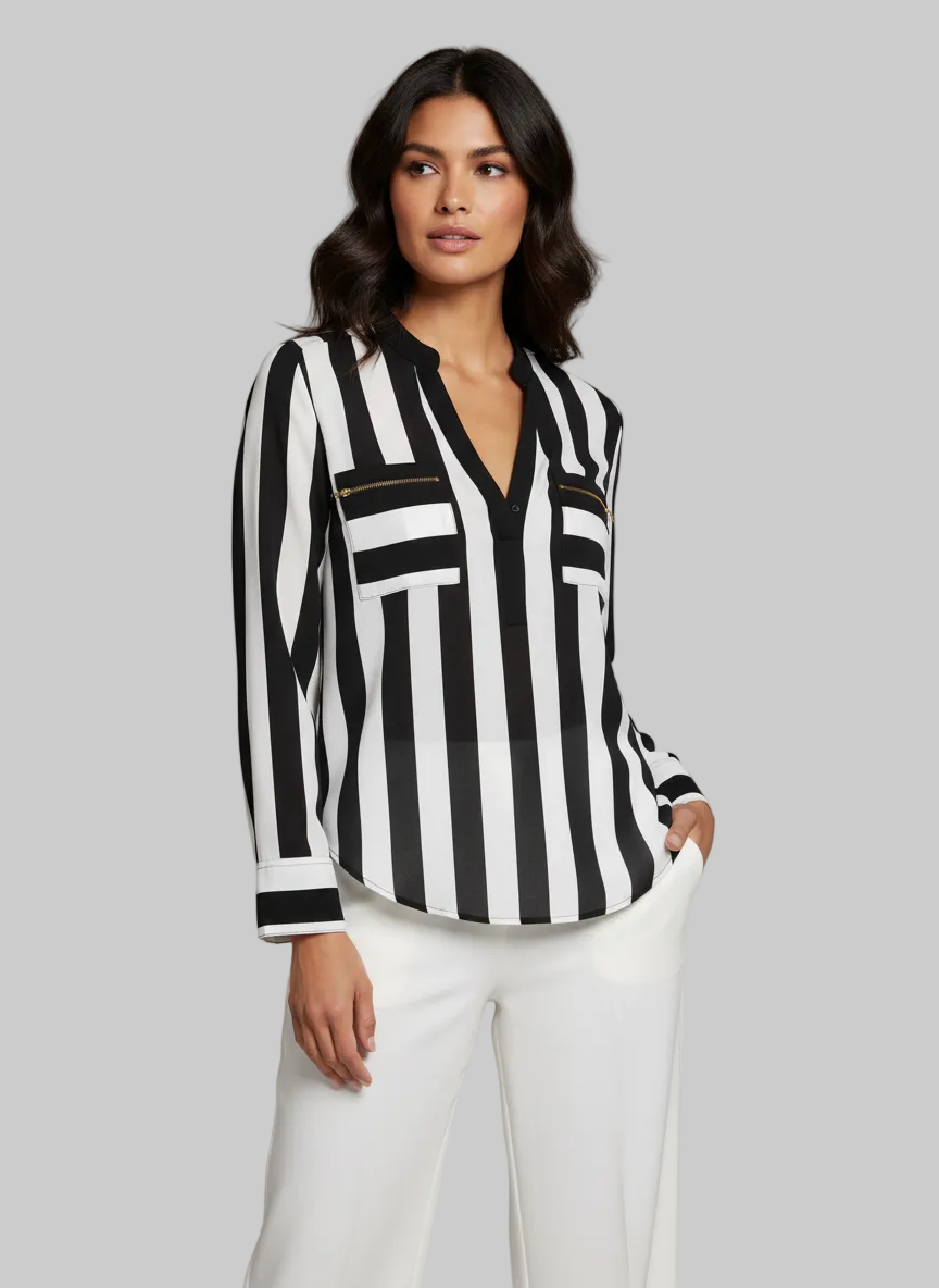 Blusa blanca de rayas negras
